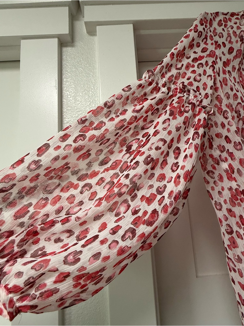 Banana Republic Pink Leopard-Print V-Neck Ruffle Blouse - Picture 4 of 5